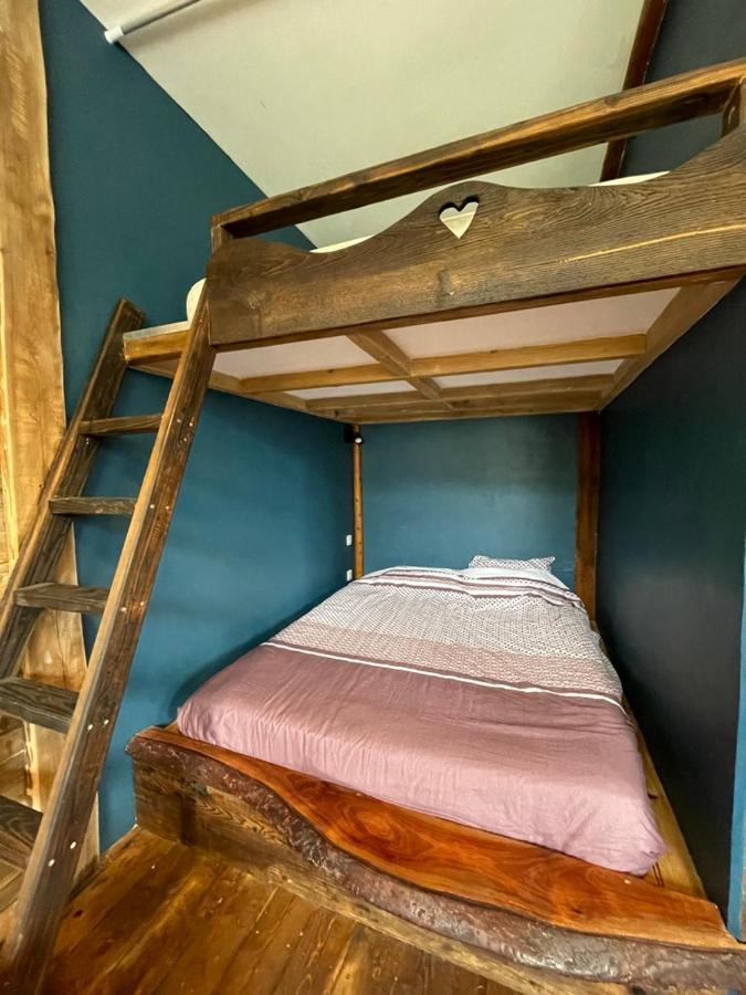 Le Refuge De Chaparon Apartment Lathuile Bagian luar foto